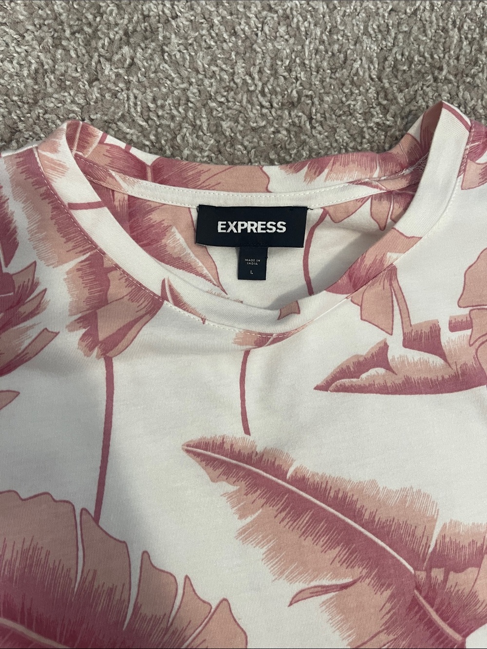 Men’s Express White Tee with Dusty Pink Feather Motif - Picture 2 of 4